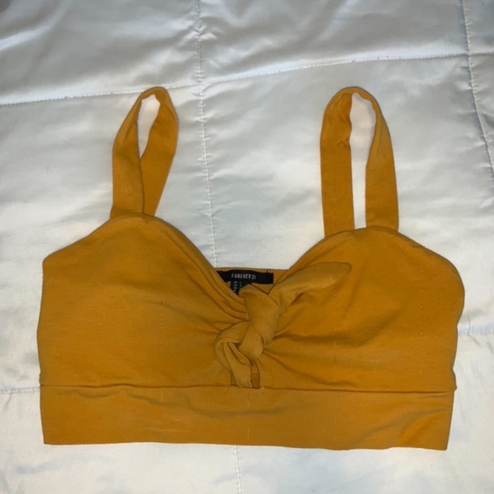FOREVER 21 Crop top